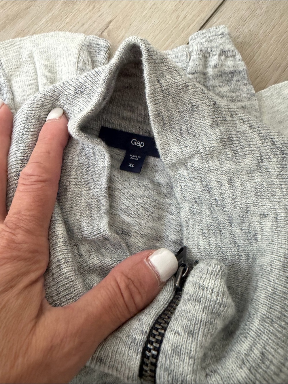 GAP Men's Heather Light Gray Zip-Up Sweater. New